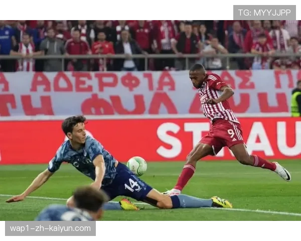 摩洛哥卡埃比小组赛梅开二度展现射手本色